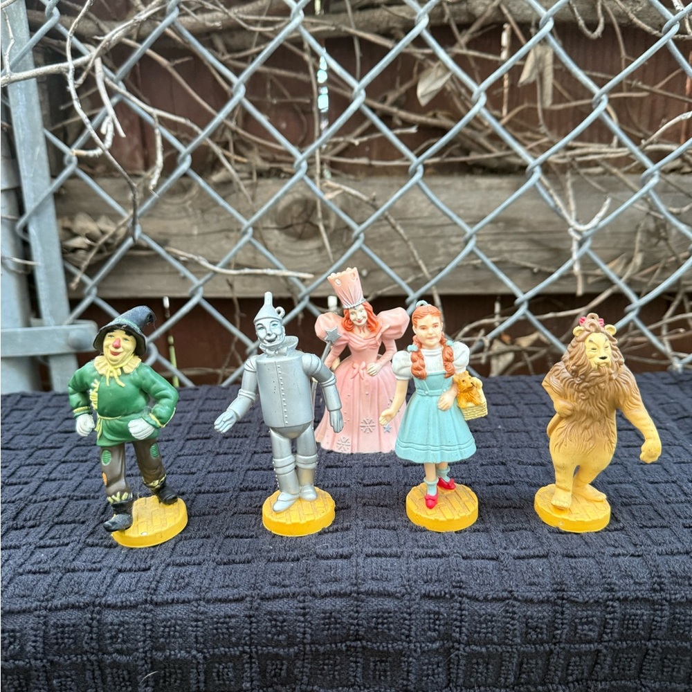 Vintage Wizard of oz 1939 Loews Ren toys wizard of oz action figures home decor